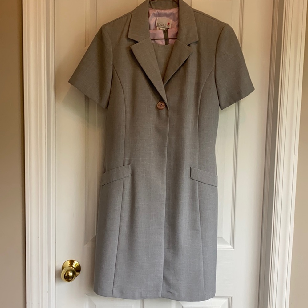 Short sleeve long suit jacket & sleeveless dress